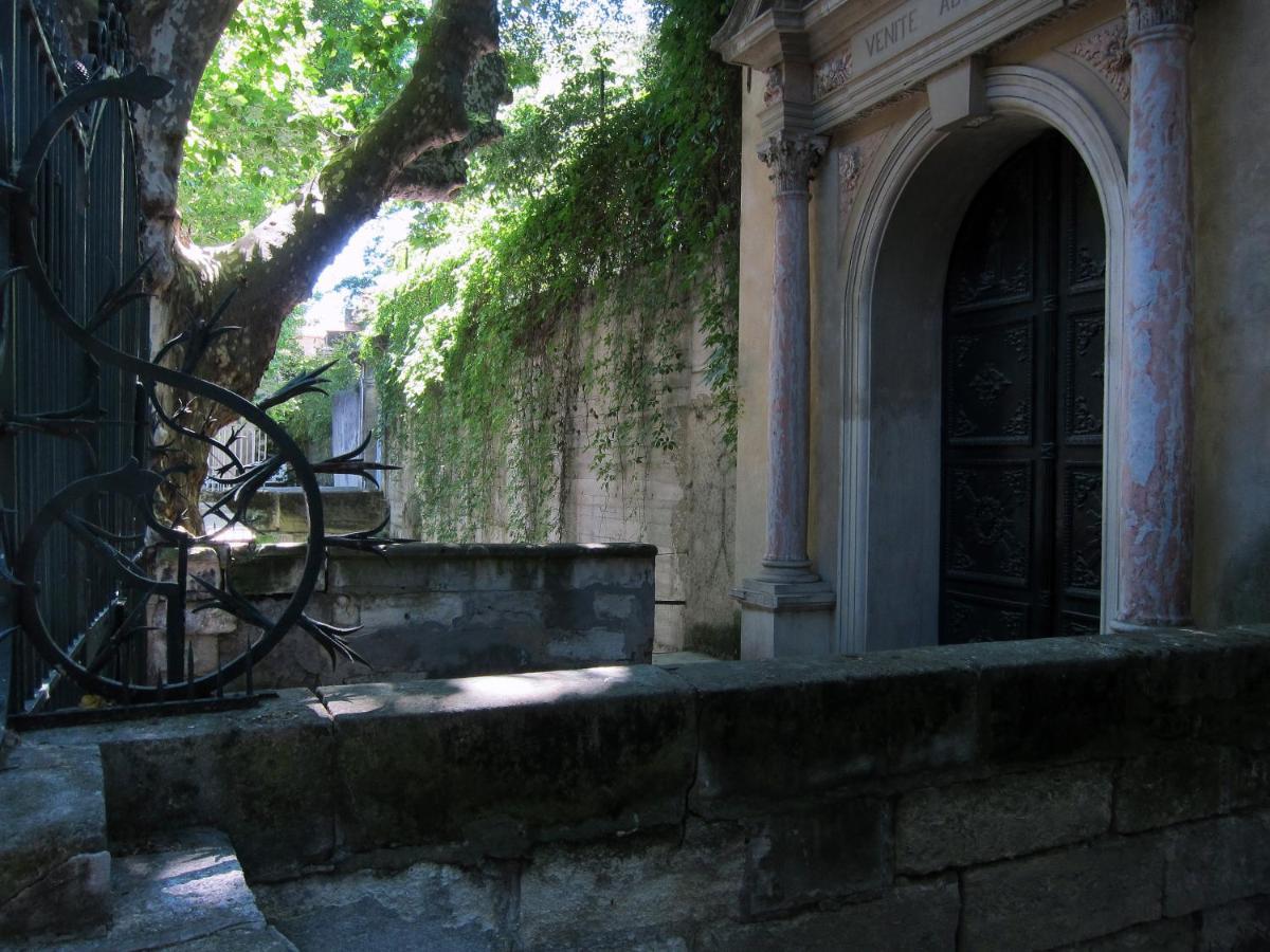 Ferienwohnung L'Heure Bleue - Charme Et Histoire Au Coeur D'Avignon Exterior foto
